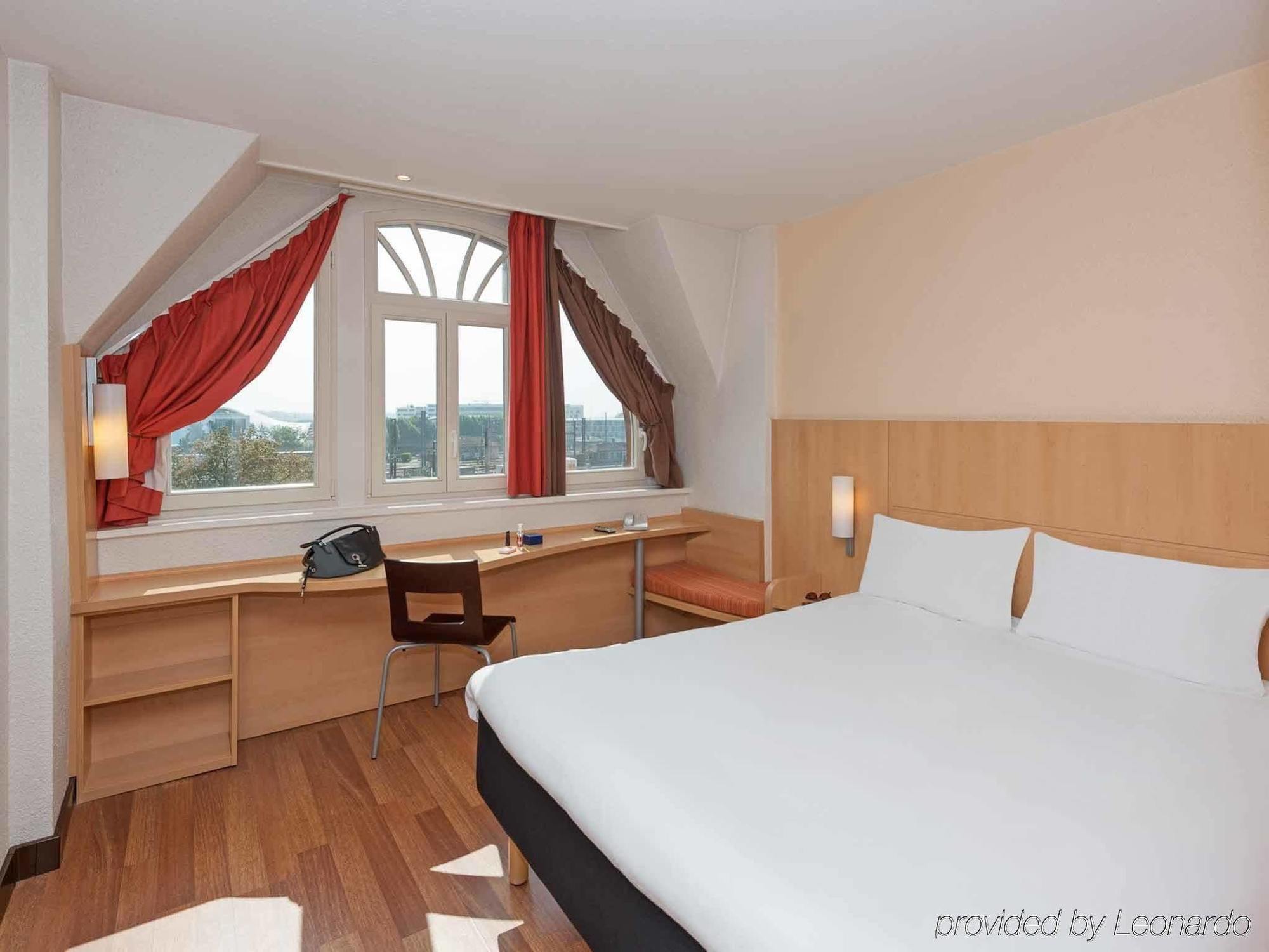 Ibis Metz Centre Gare Hotell Exteriör bild